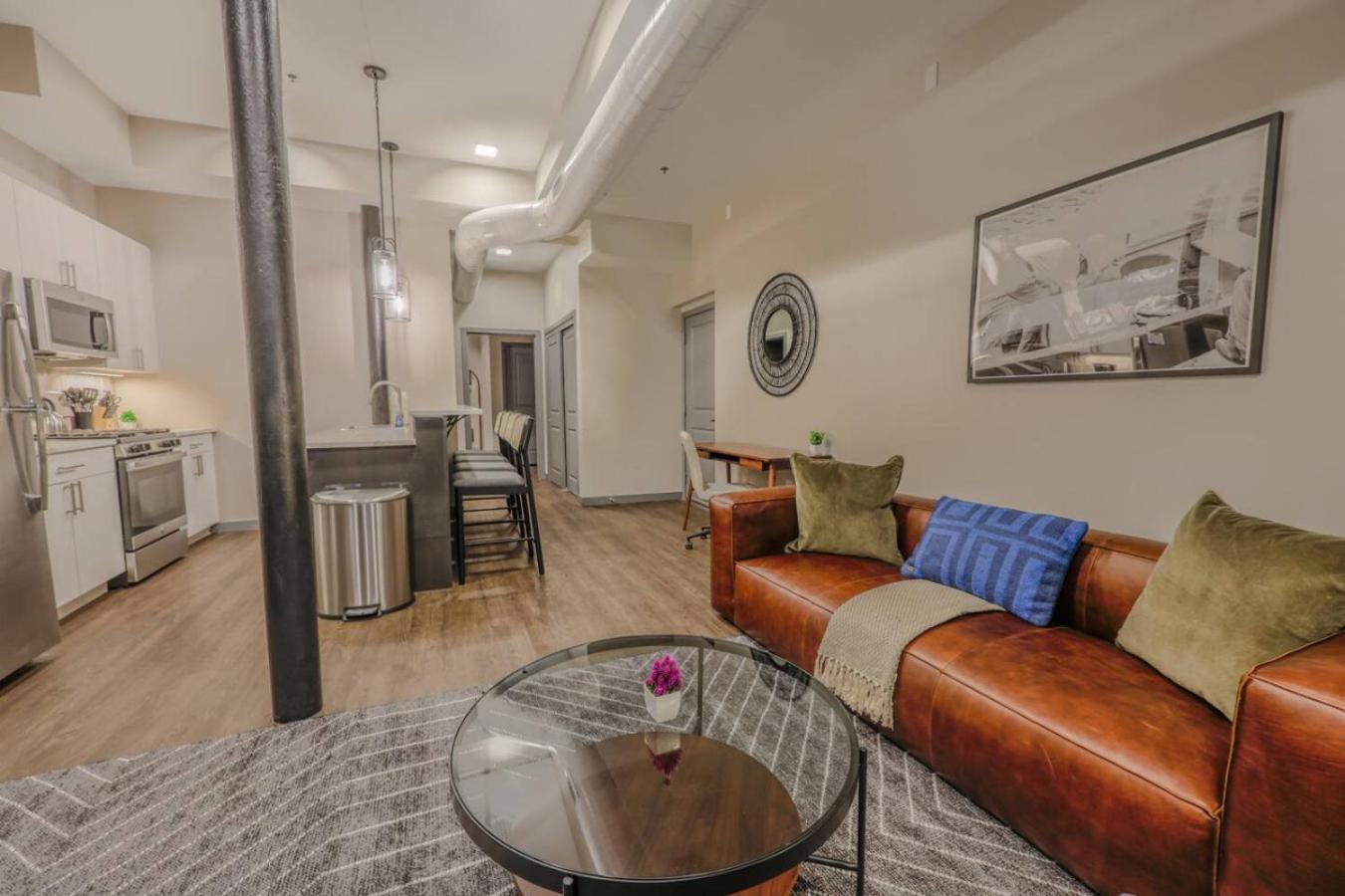 Apartment Classic And Chic 1 Bedroom *