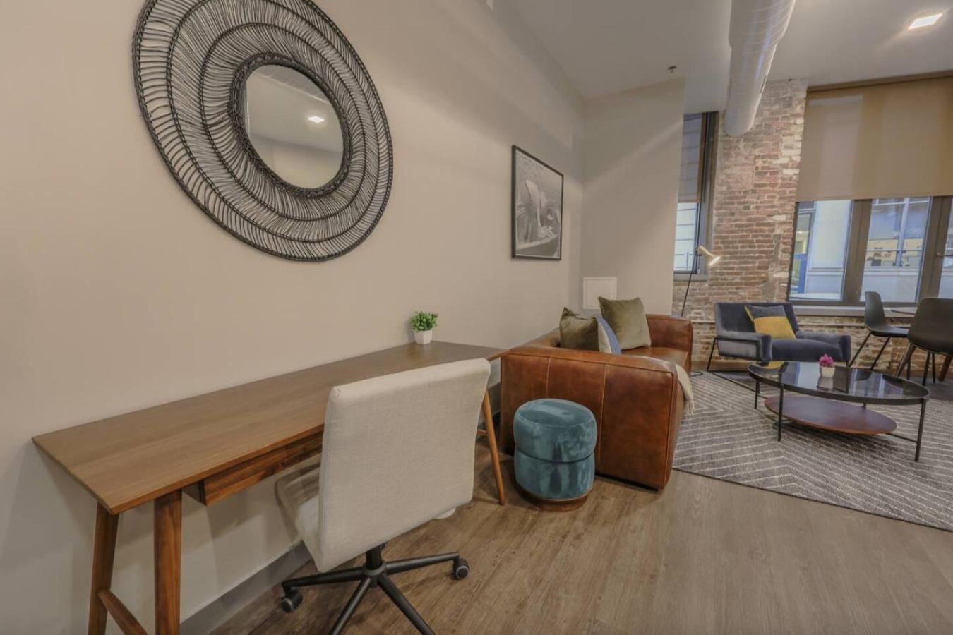 Apartment Classic And Chic 1 Bedroom *